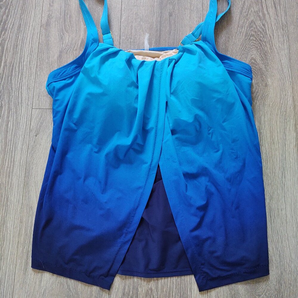 Lands' End Ombre Draped Front Tankini Swimsuit Top Light Blue to Dark Blue